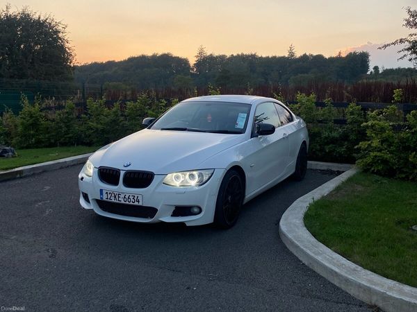 BMW 3-Series Coupe, Petrol, 2012, White