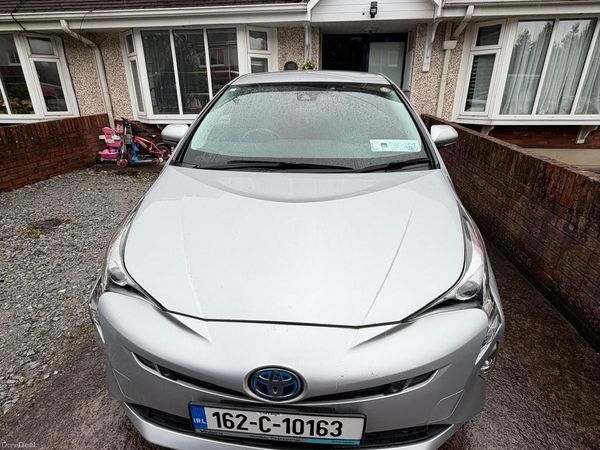 Toyota Prius Hatchback, Petrol Hybrid, 2016, Silver