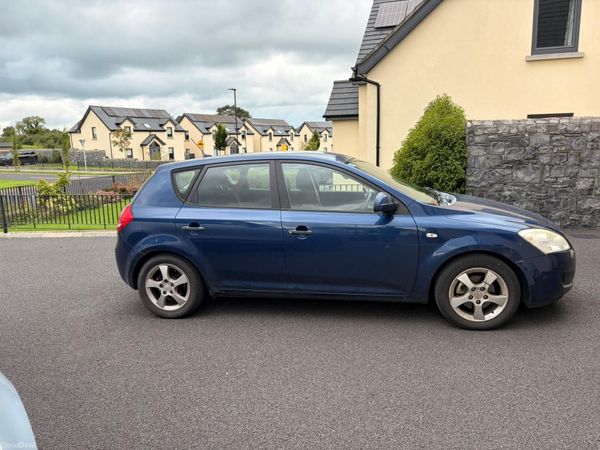 Kia Ceed Hatchback, Diesel, 2008, Blue