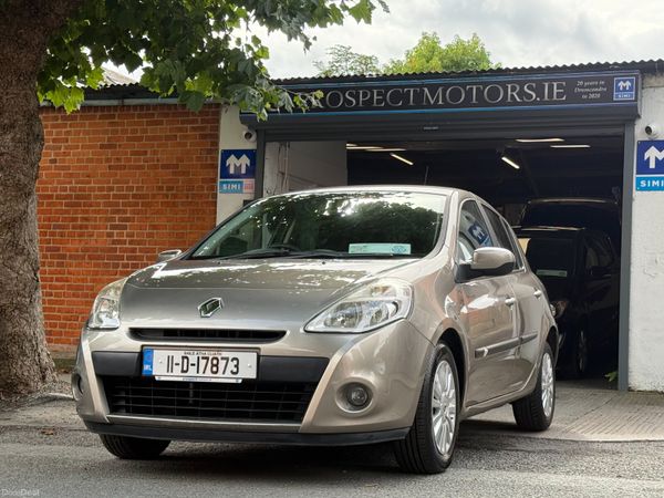 Renault Clio Hatchback, Petrol, 2011, Gold