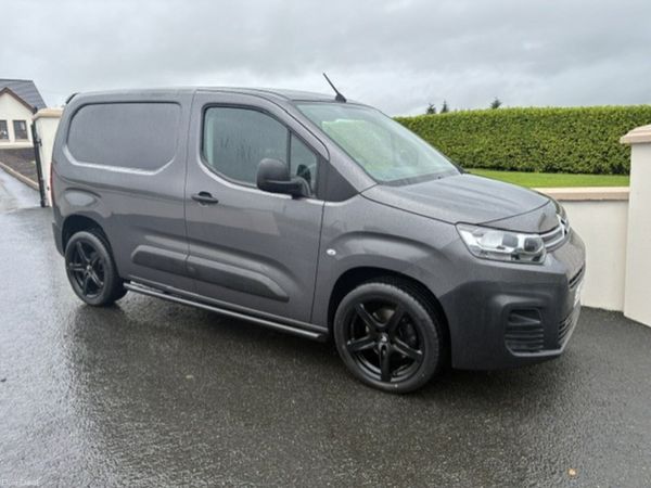 Citroen Berlingo MPV, Diesel, 2023, Grey