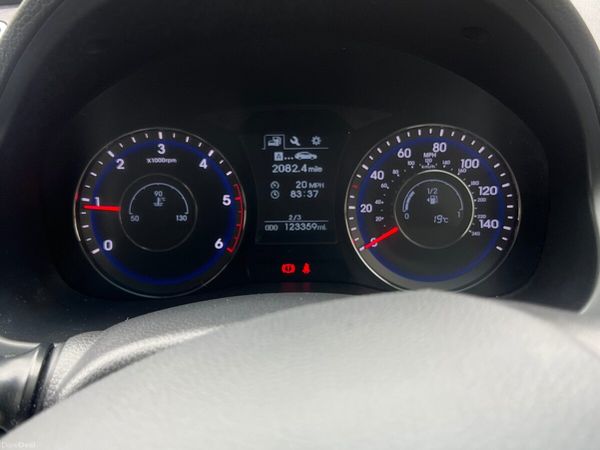 Hyundai i40 Estate, Diesel, 2015, White