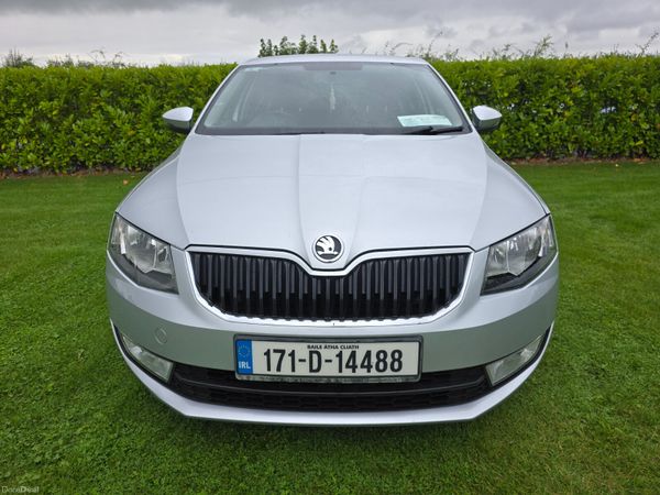 Skoda Octavia Saloon, Diesel, 2017, Grey