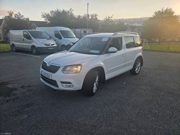 Skoda Yeti SUV, Petrol, 2016, White