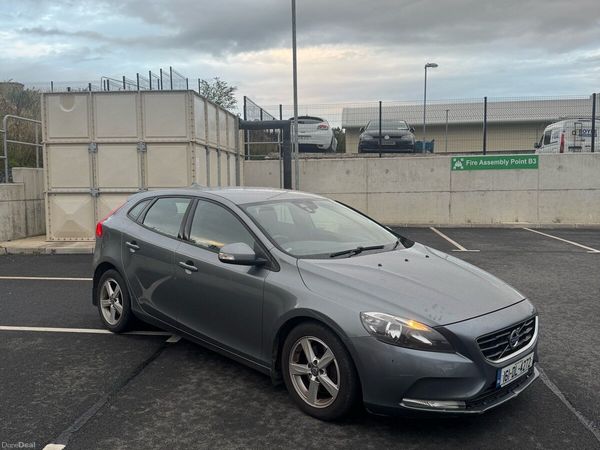 Volvo V40 Hatchback, Diesel, 2016, Grey