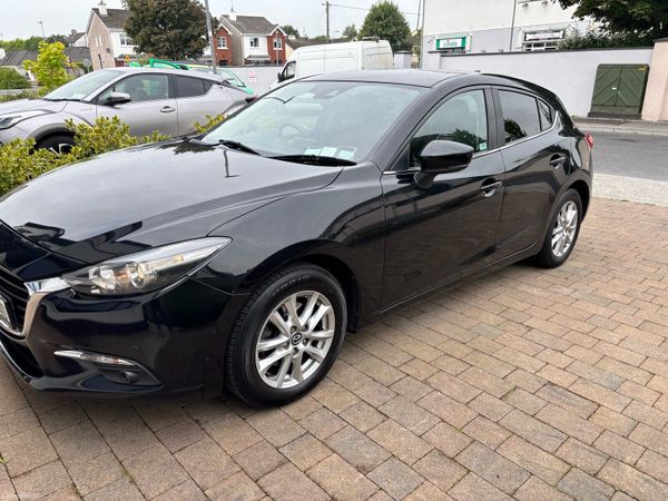 Mazda Mazda3 Hatchback, Petrol, 2018, Black