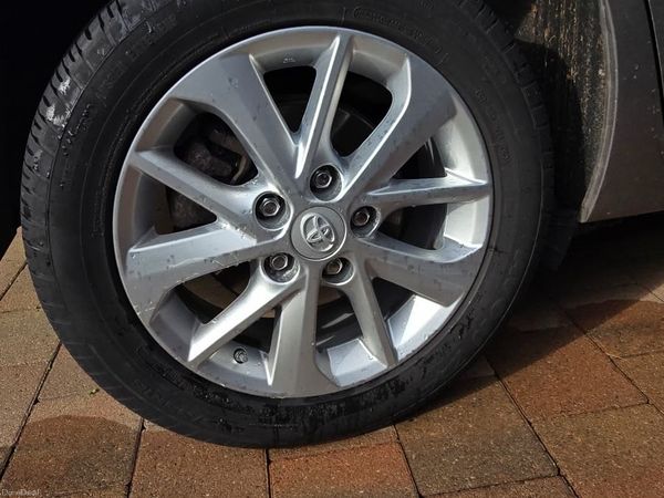 Toyota Corolla Saloon, Diesel, 2014, Bronze