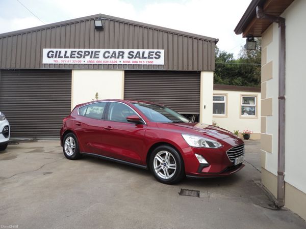 Ford Focus Hatchback, Diesel, 2020, Red
