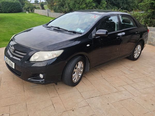 Toyota Corolla Saloon, Petrol, 2010, Black