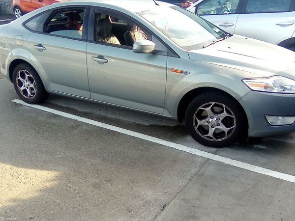 Ford Mondeo Hatchback, Diesel, 2009, Grey
