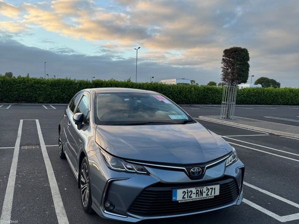 Toyota Corolla Saloon, Petrol Hybrid, 2021, Grey
