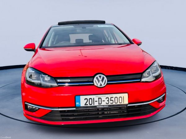 Volkswagen Golf Hatchback, Petrol, 2020, Red