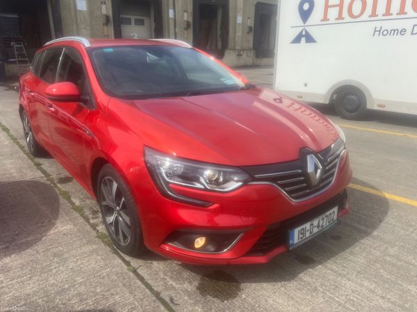 Renault Megane Estate, Diesel, 2019, Red