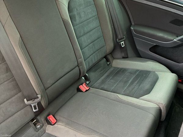 Volkswagen Golf Hatchback, Diesel, 2014, Silver