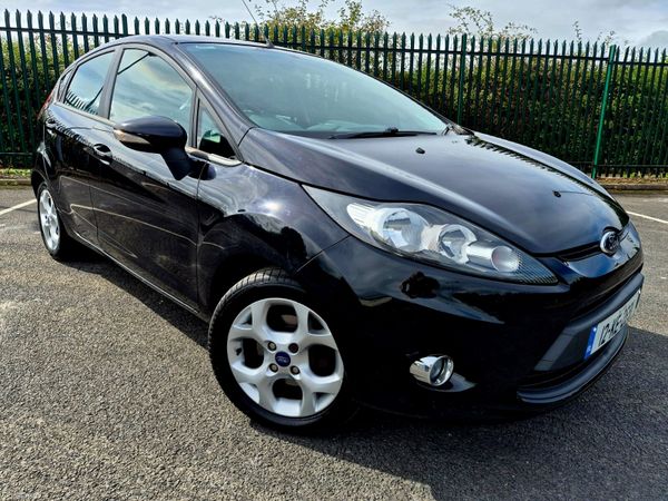 Ford Fiesta Hatchback, Petrol, 2012, Black