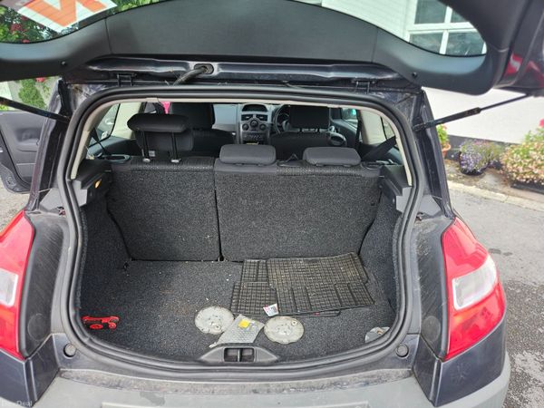 Renault Megane Hatchback, Petrol, 2008, Grey