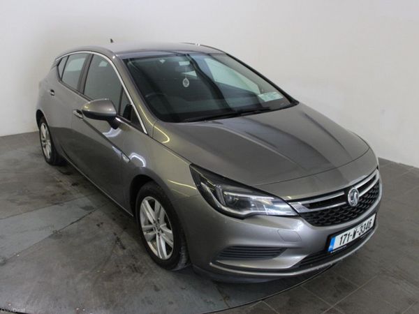 Vauxhall Astra Hatchback, Diesel, 2017, Grey