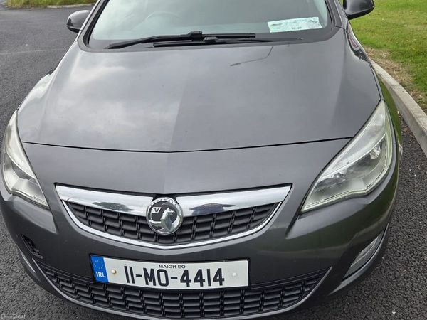 Vauxhall Astra Hatchback, Diesel, 2011, Grey