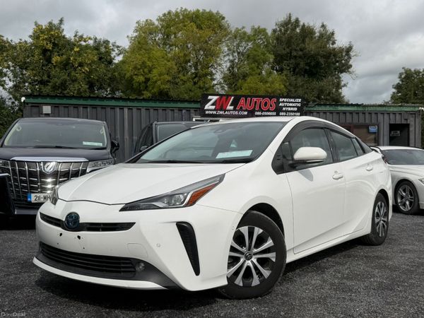 Toyota Prius Saloon, Petrol Hybrid, 2021, White