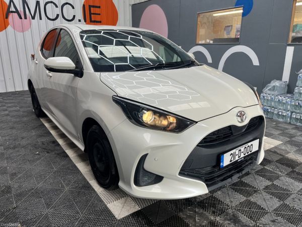 Toyota Yaris Hatchback, Petrol, 2021, White