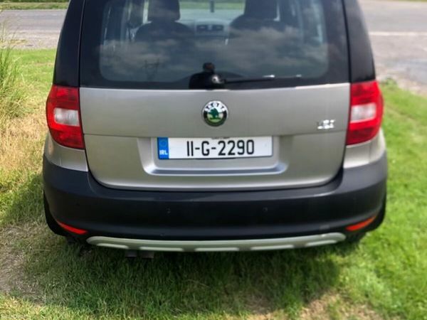 Skoda Yeti SUV, Diesel, 2011, Beige
