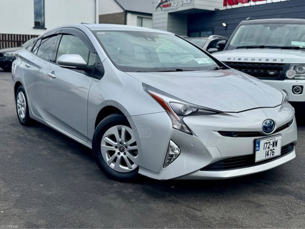 Toyota Prius Hatchback, Petrol Hybrid, 2017, Silver