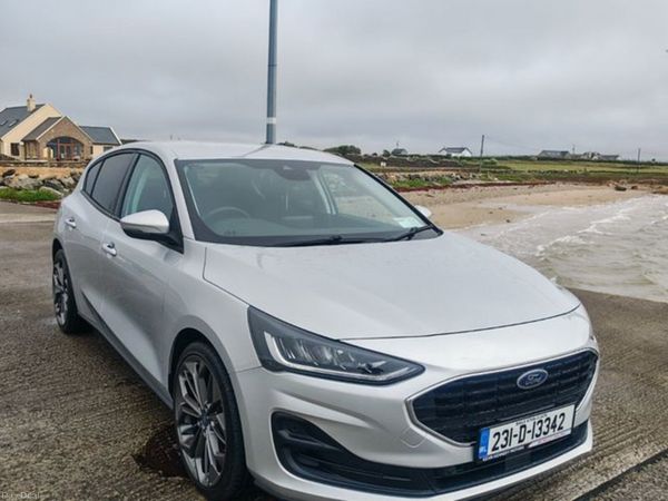 Ford Focus Hatchback, Diesel, 2023, Grey