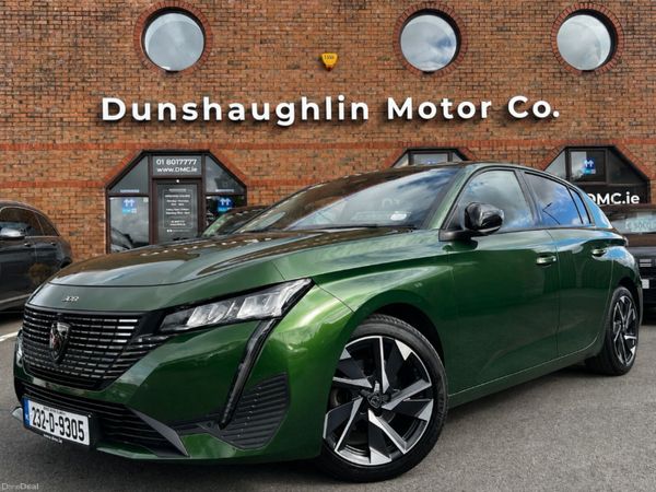 Peugeot 308 Hatchback, Petrol, 2023, Green
