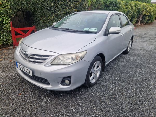 Toyota Corolla Saloon, Diesel, 2012, Silver