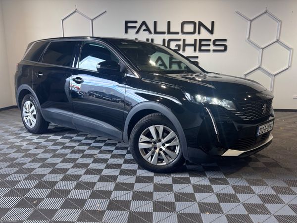 Peugeot 5008 MPV, Petrol, 2022, Black