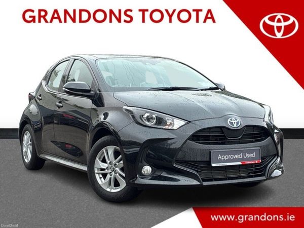 Toyota Yaris Hatchback, Petrol Hybrid, 2023, Black