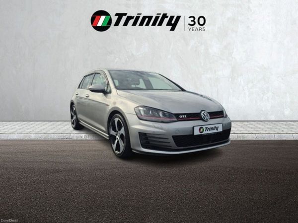 Volkswagen Golf Hatchback, Petrol, 2015, Silver
