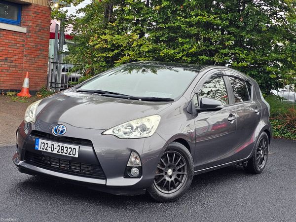 Toyota Aqua Hatchback, Petrol Hybrid, 2013, Grey