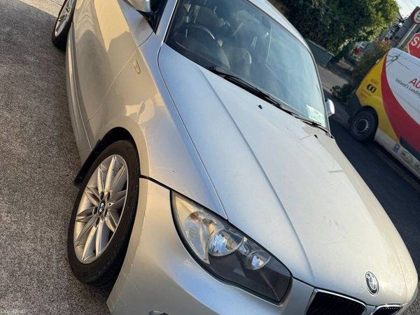 BMW 1-Series Hatchback, Diesel, 2010, Silver