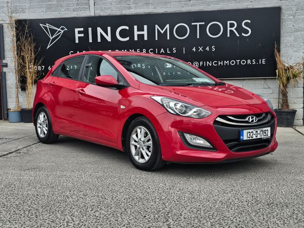 Hyundai i30 Hatchback, Diesel, 2013, Red