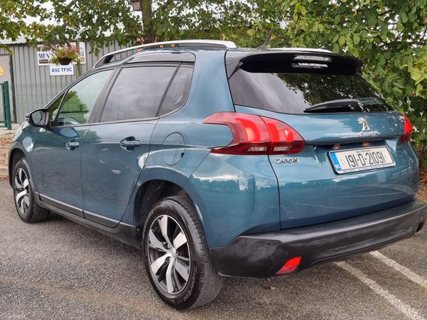 Peugeot 2008 Estate, Petrol, 2019, Green