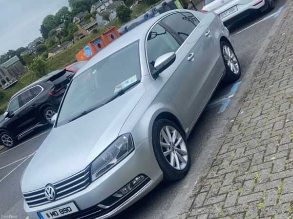 Volkswagen Passat Saloon, Diesel, 2011, Silver
