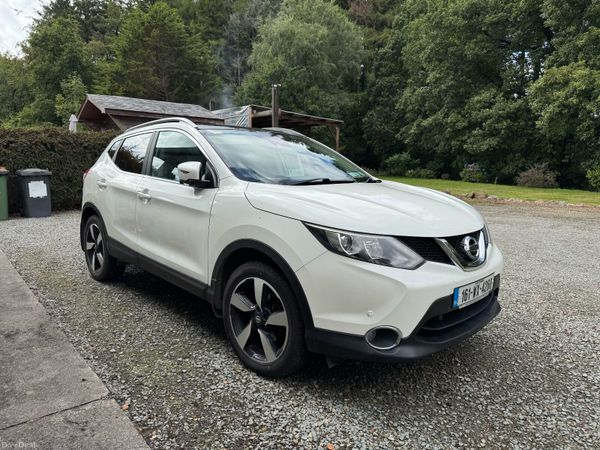 Nissan Qashqai Hatchback, Diesel, 2016, White