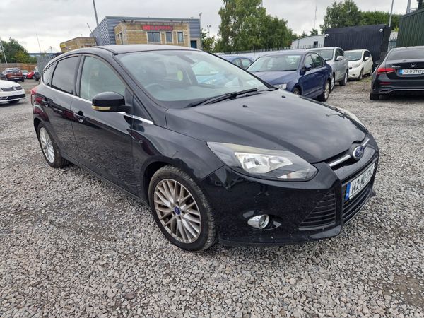 Ford Focus Hatchback, Petrol, 2014, Black