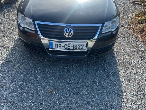 Volkswagen Passat Saloon, Diesel, 2009, Black