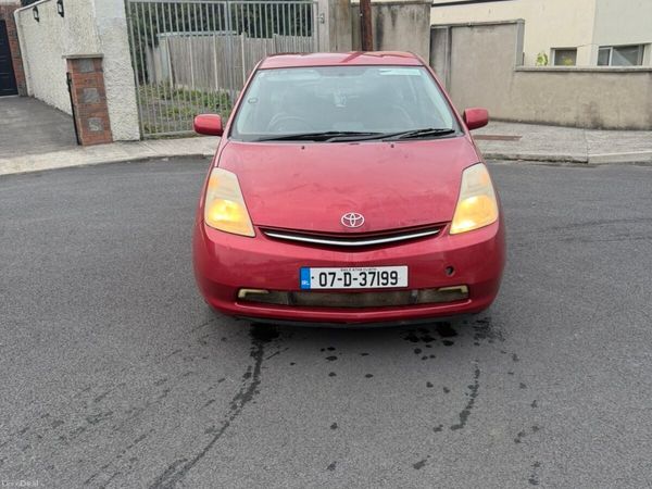Toyota Prius Hatchback, Petrol Hybrid, 2007, Red