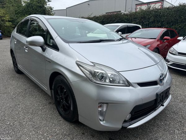 Toyota Prius Hatchback, Petrol Hybrid, 2015, Silver