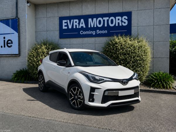 Toyota C-HR SUV, Petrol Hybrid, 2023, White