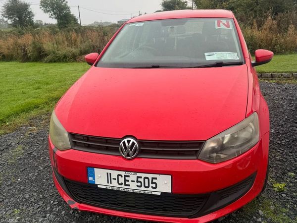 Volkswagen Polo Hatchback, Petrol, 2011, Red