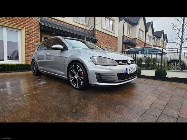 Volkswagen Golf Hatchback, Petrol, 2014, Silver
