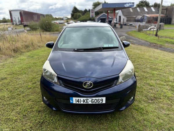 Toyota Vitz Hatchback, Petrol, 2014, Blue