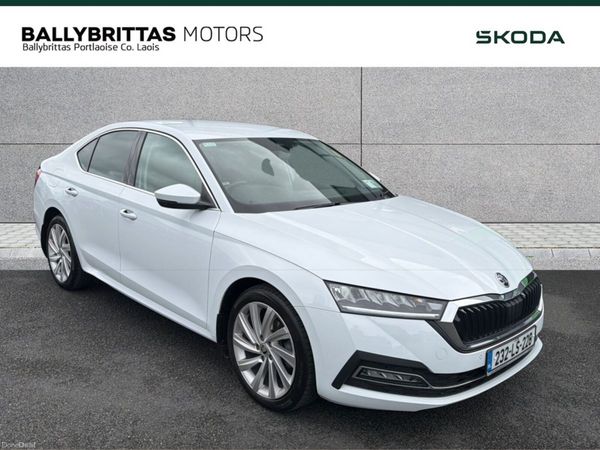 Skoda Octavia Saloon, Diesel, 2023, White