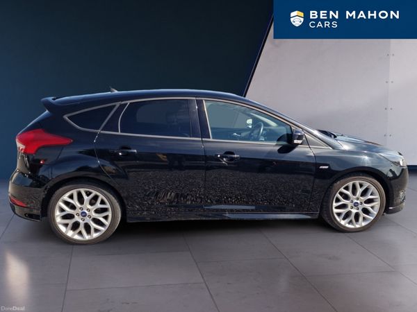 Ford Focus Hatchback, Petrol, 2018, Black
