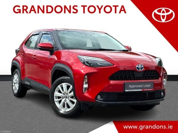 Toyota Yaris Cross Hatchback, Petrol Hybrid, 2023, Red
