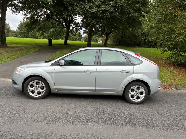Ford Focus Hatchback, Diesel, 2010, Silver